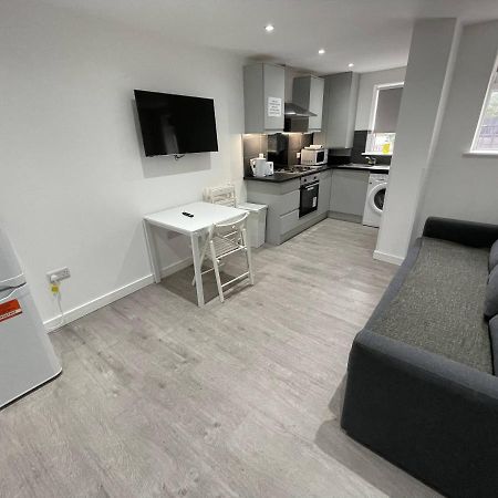 ลอนดอน ดาเกนแฮม อพาร์ตเมนต์ Apartment ภายนอก รูปภาพ